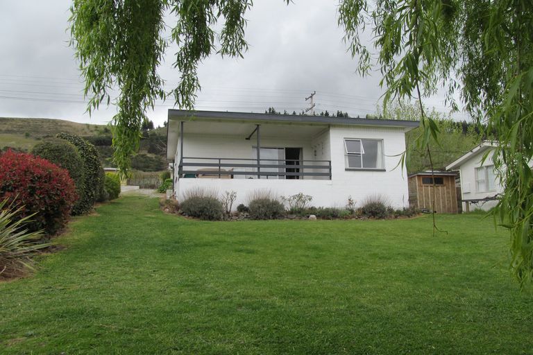 Photo of property in 15 Hazlett Street, Clyde, 9330