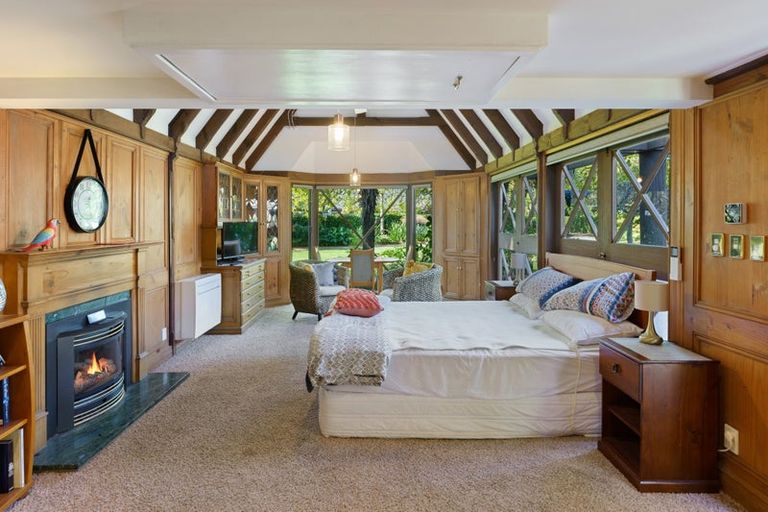 Photo of property in 9 Karaka Grove, Waikanae, 5036