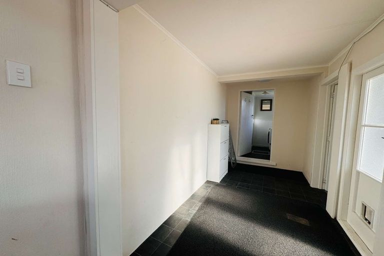 Photo of property in 21 Vernon Avenue, Takaro, Palmerston North, 4412
