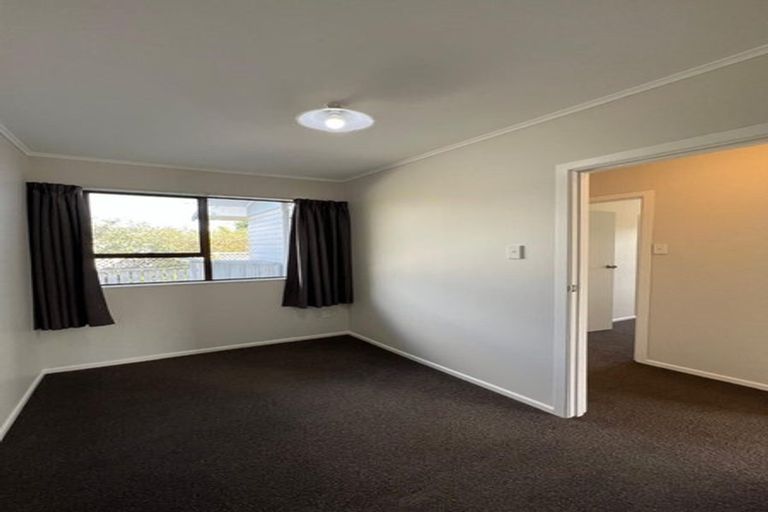 Photo of property in 130a Awaroa Road, Helensville, 0800