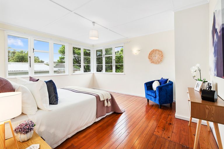 Photo of property in 12 Stephen Street, Johnsonville, Wellington, 6037