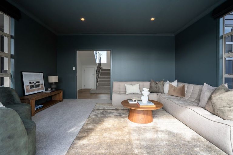 Photo of property in 5 Cooper Crescent, Cambridge, 3434