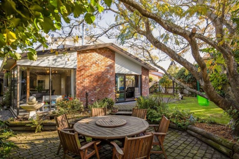 Photo of property in 9 Ludlow Place, Parklands, Christchurch, 8083
