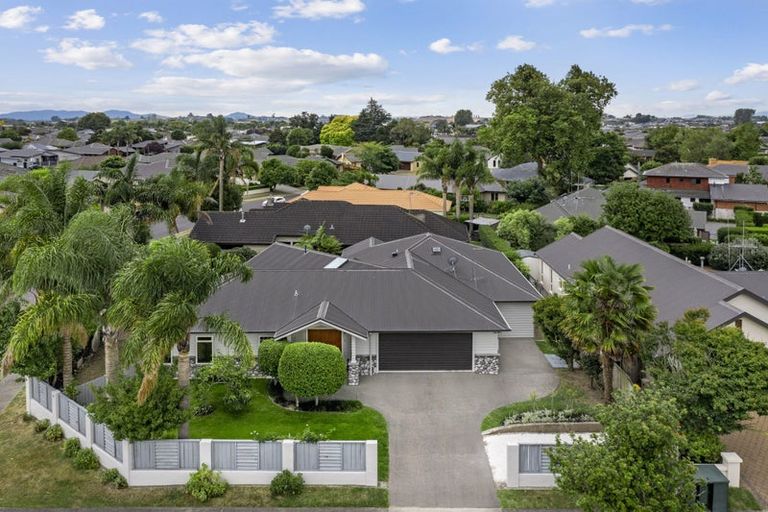 Photo of property in 2 Merlot Place, Rototuna, Hamilton, 3210