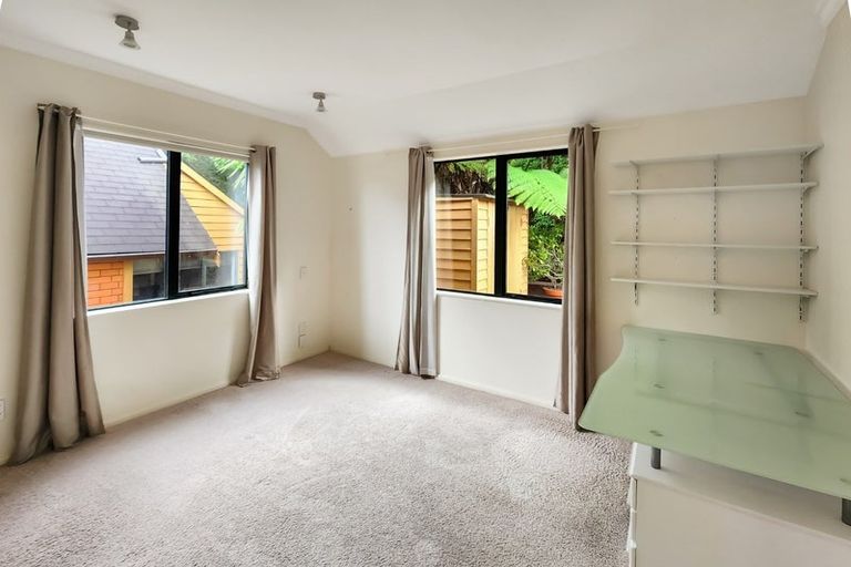 Photo of property in 40 Futuna Close, Karori, Wellington, 6012