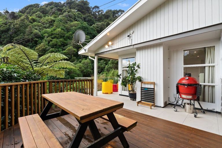Photo of property in 57 Rona Street, Eastbourne, Lower Hutt, 5013