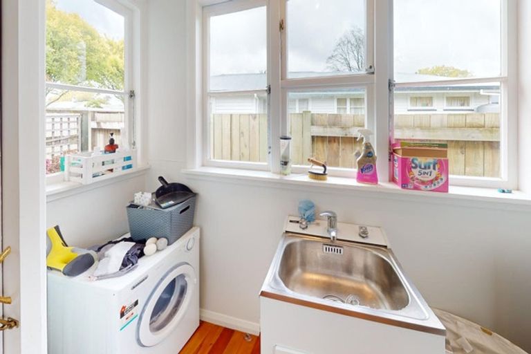Photo of property in 65 Keeling Street, West End, Palmerston North, 4412
