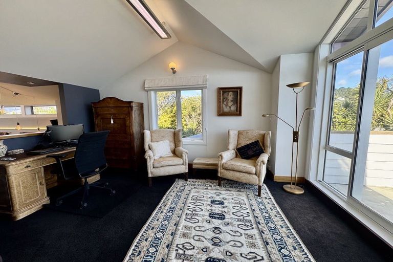 Photo of property in 45 The Crescent, Roseneath, Wellington, 6011