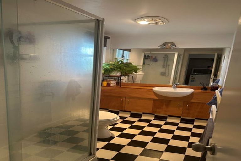 Photo of property in 43 Mortimer Terrace, Brooklyn, Wellington, 6021