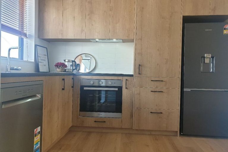 Photo of property in 7 John Street, Stokes Valley, Lower Hutt, 5019