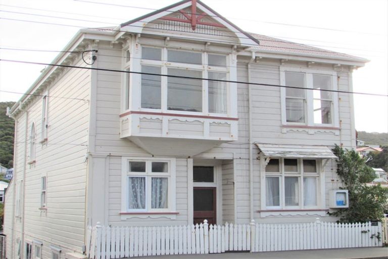Photo of property in 4/110 Clyde Street, Island Bay, Wellington, 6023