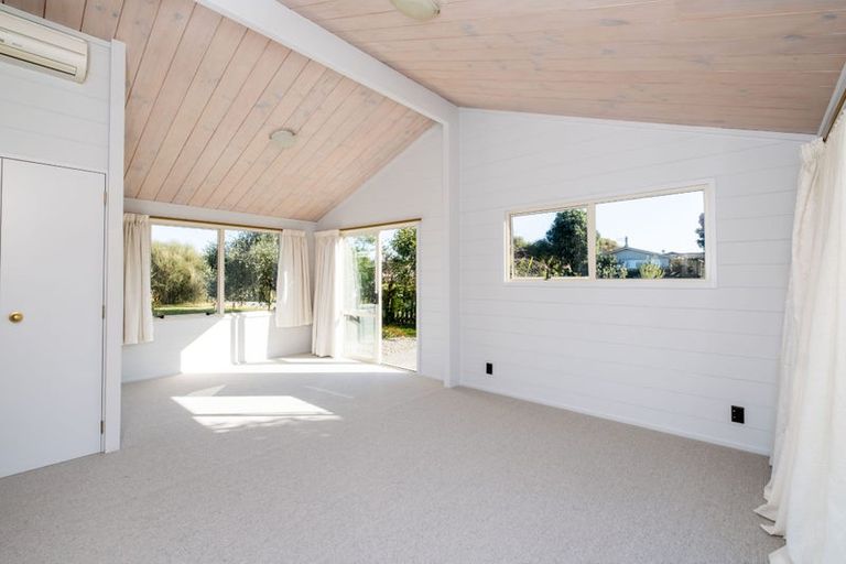 Photo of property in 340 Clifton Road, Te Awanga, 4102