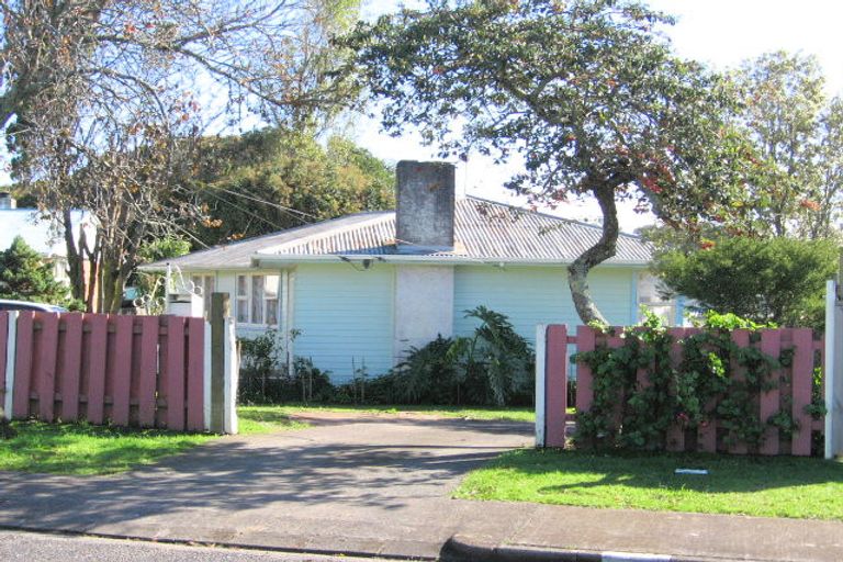 Photo of property in 9 Crown Crescent, Otara, Auckland, 2023
