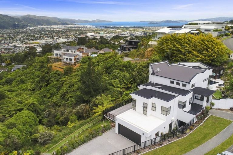 Photo of property in 23 Meadowbank Drive, Belmont, Lower Hutt, 5010