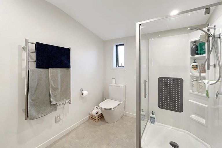 Photo of property in 9 Grange Street, Winton, 9720