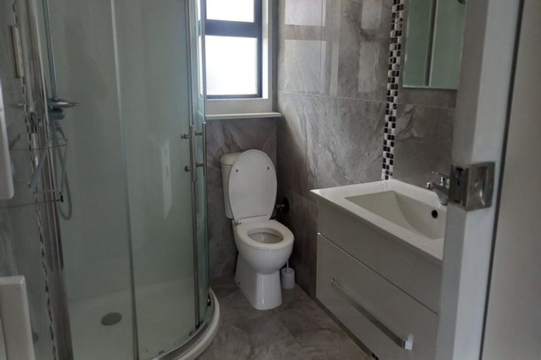 Photo of property in 2/72 Rosella Road, Mangere East, Auckland, 2024