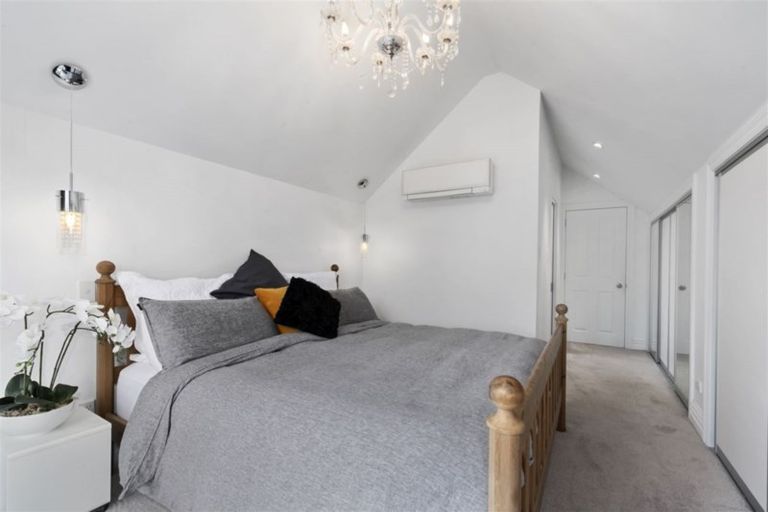 Photo of property in 1c Eversleigh Road, Belmont, Auckland, 0622