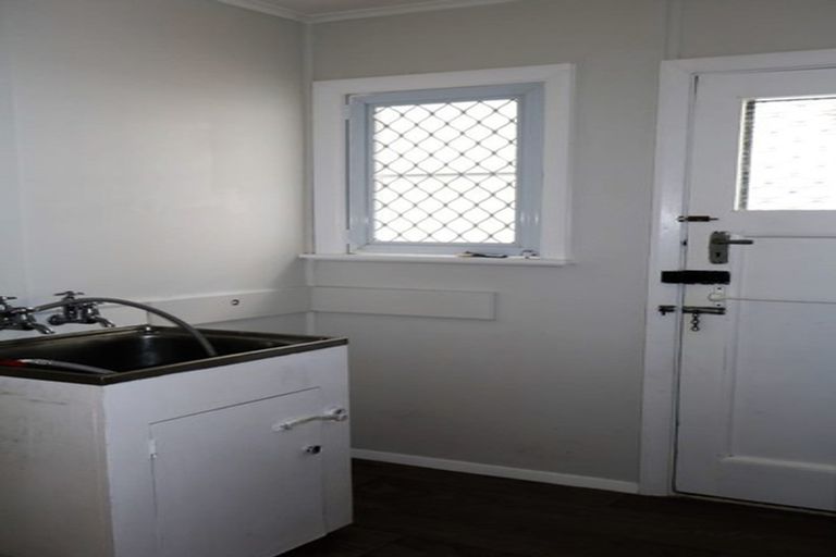 Photo of property in 5 Mcgowan Road, Wainuiomata, Lower Hutt, 5014