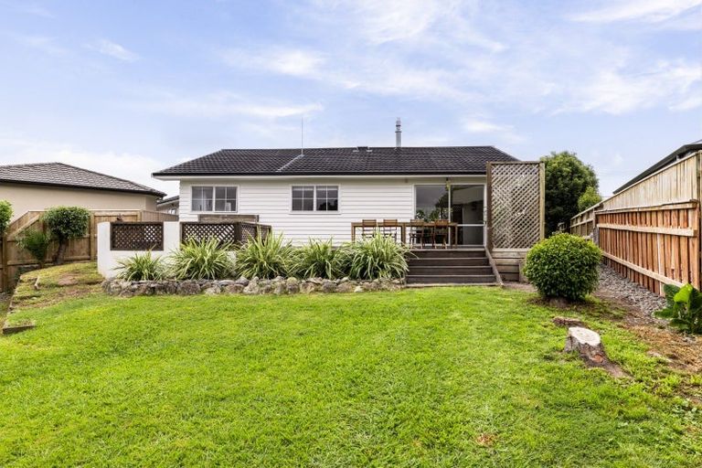 Photo of property in 114 Avondale Road, Taradale, Napier, 4112