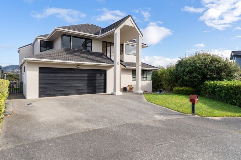 Photo of property in 60 Molyneux Close, Whitby, Porirua, 5024