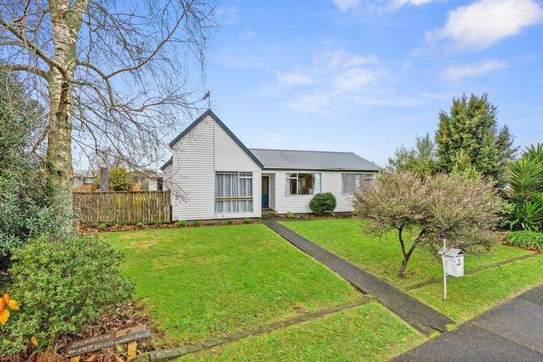 Photo of property in 7 Crosher Place, Silverdale, Hamilton, 3216