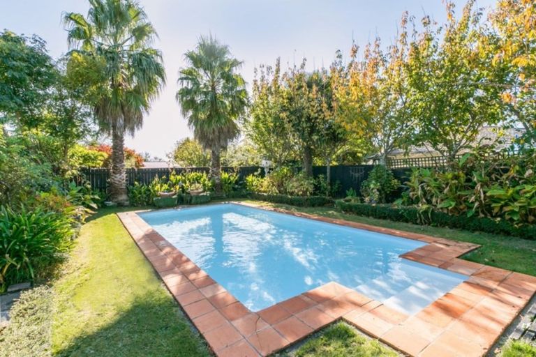 Photo of property in 11 Simla Avenue, Havelock North, 4130