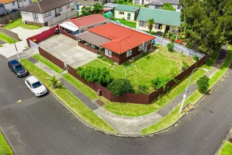 Photo of property in 18 Belinda Avenue, Flat Bush, Auckland, 2023