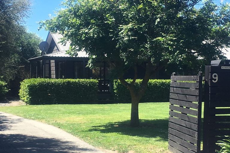 Photo of property in 9 Redwood Place, Te Awanga, 4102