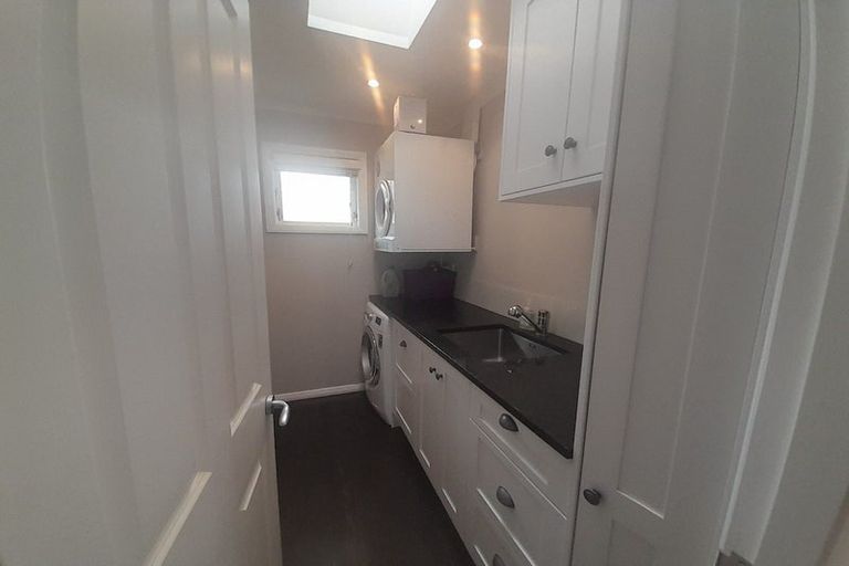 Photo of property in 28 Parnell Street, Fairfield, Lower Hutt, 5011