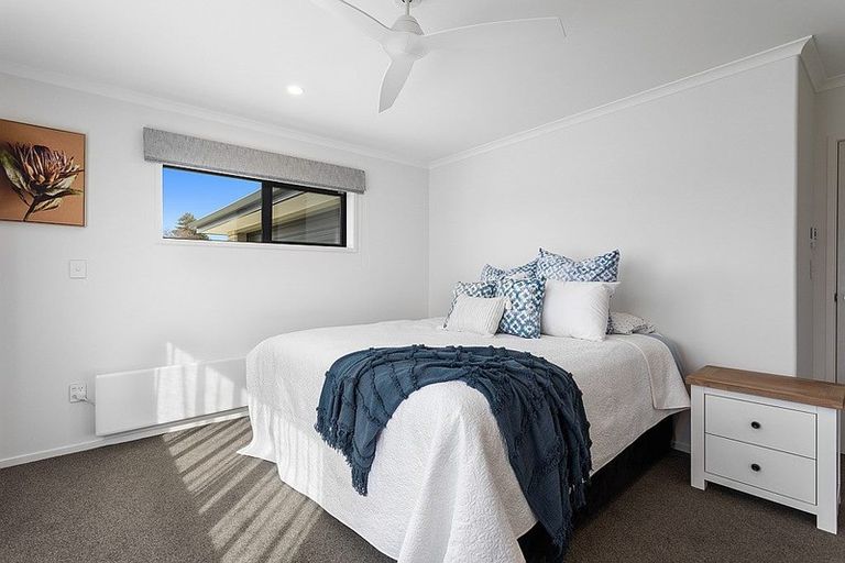 Photo of property in 1 Karearea Drive, Coastlands, Whakatane, 3120