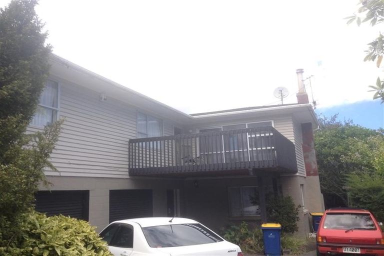 Photo of property in 17 Royal Road, Massey, Auckland, 0614