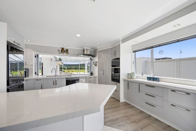 Photo of property in 134 North Shore Road, Eskdale, Napier, 4182