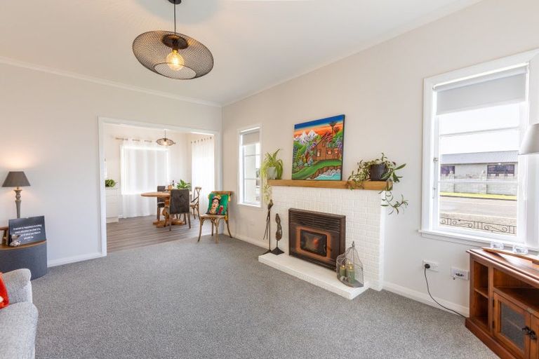 Photo of property in 20 George Street, Dannevirke, 4930