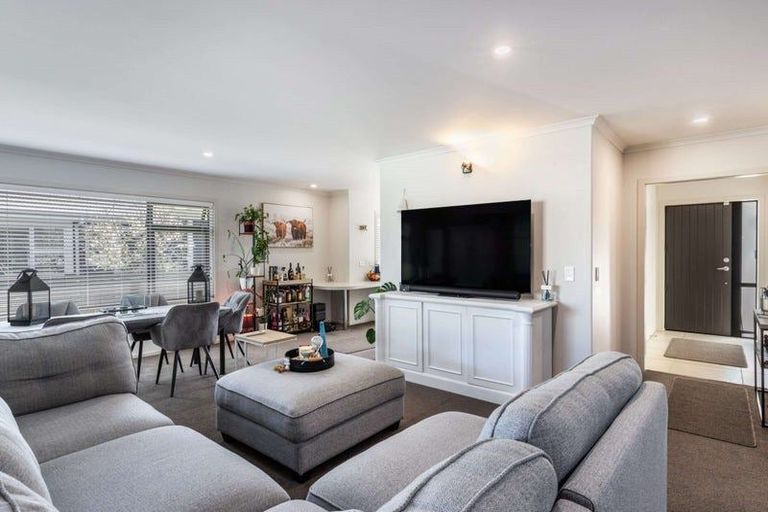 Photo of property in 35 Noumea Drive, Rangatira Park, Taupo, 3330