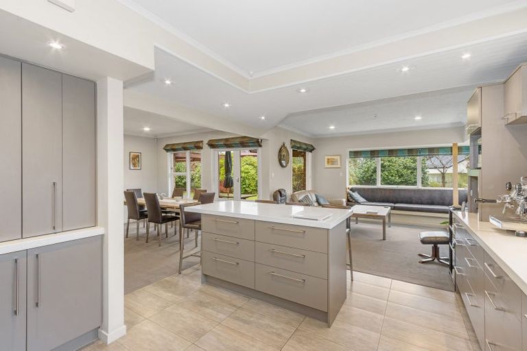 Photo of property in 10 Woodford Terrace, Ilam, Christchurch, 8053