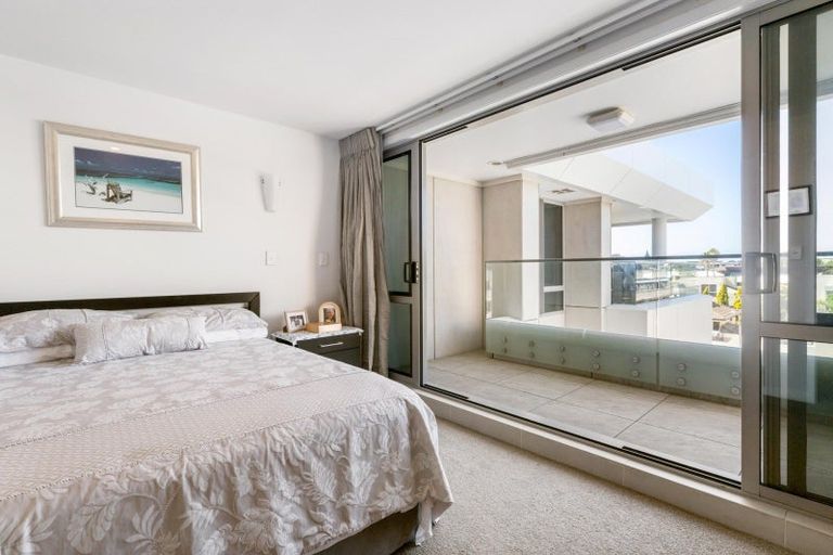 Photo of property in Anchorage Apartments, 408/36 Victoria Road, Mount Maunganui, 3116