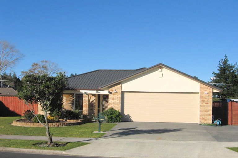 Photo of property in 4 Blackwood Drive, Wattle Downs, Auckland, 2103