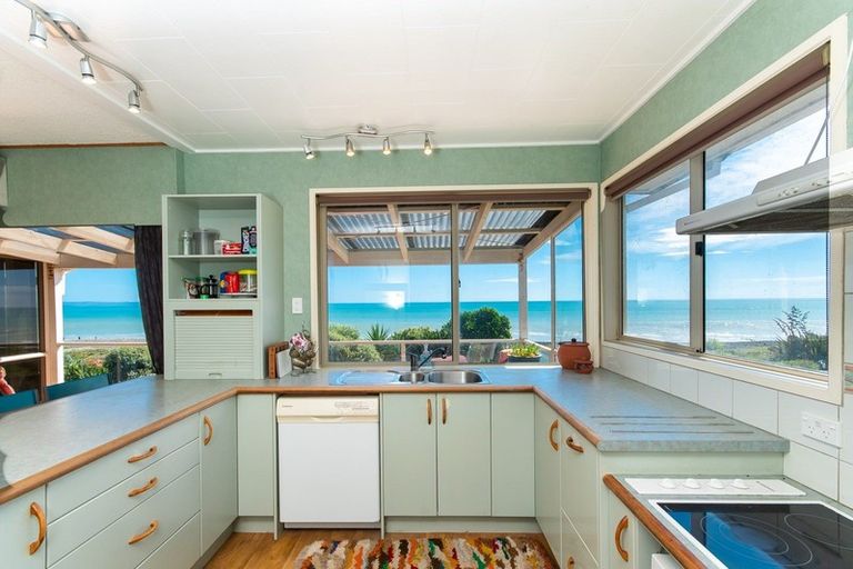 Photo of property in 237 Clifton Road, Te Awanga, 4102