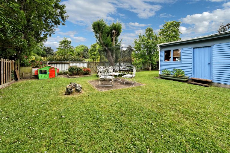 Photo of property in 97 Godley Road, Green Bay, Auckland, 0604