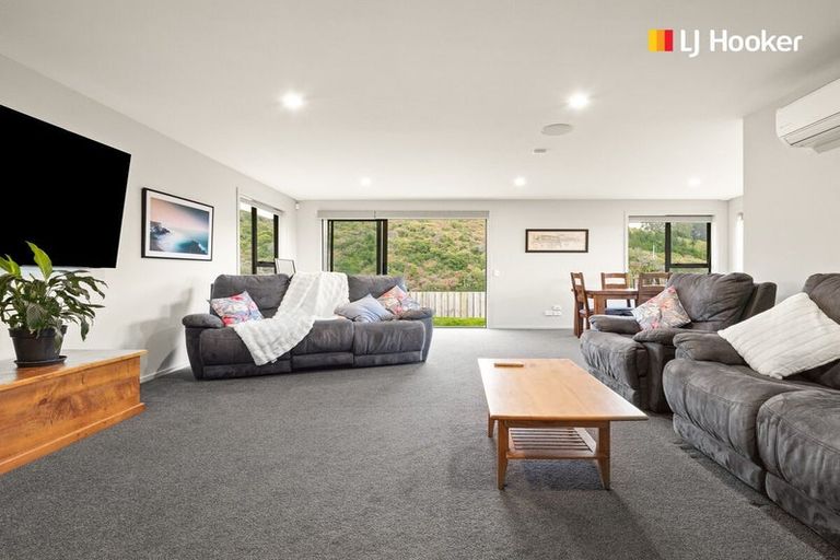 Photo of property in 21 Sretlaw Place, Brockville, Dunedin, 9011