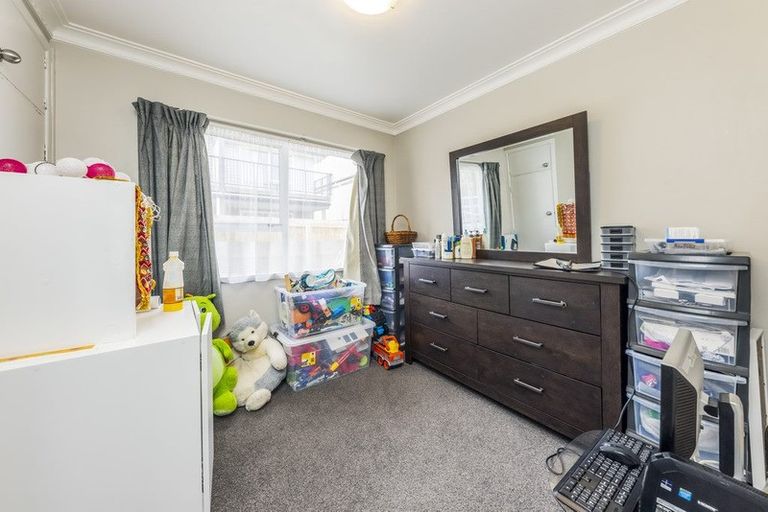 Photo of property in 2/30 Takanini Road, Takanini, 2112