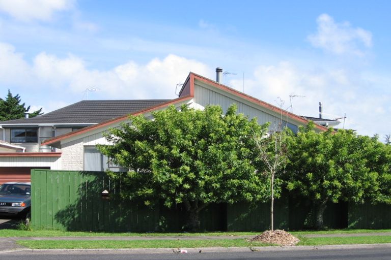 Photo of property in 1/69 Butley Drive, Farm Cove, Auckland, 2012