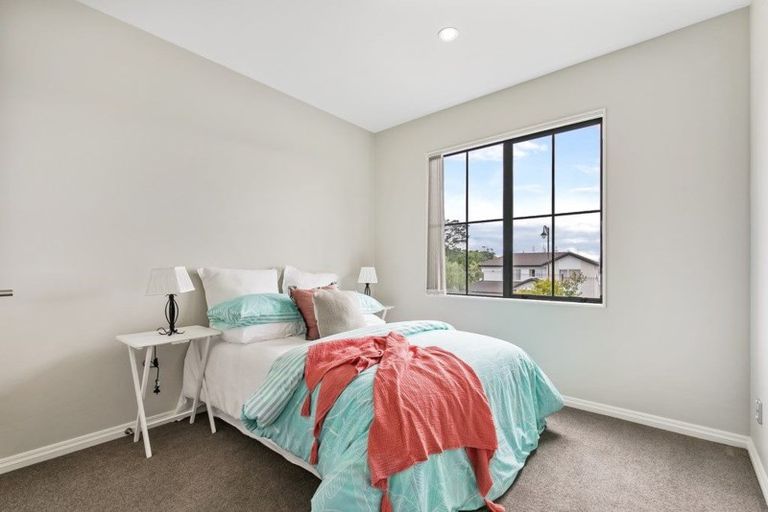 Photo of property in 99 Laurel Oak Drive, Schnapper Rock, Auckland, 0632