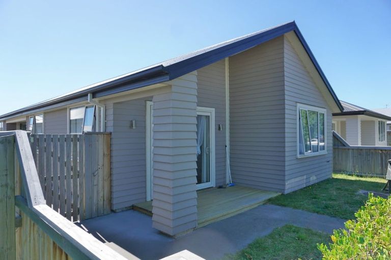Photo of property in 22 Pounamu Place, Pegasus, 7612