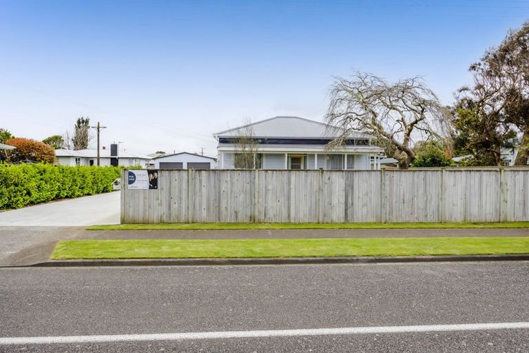 Photo of property in 107 Wilson Street, Hawera, 4610