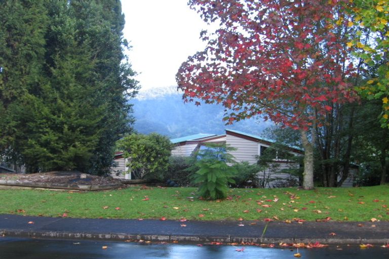 Photo of property in 57 Rimutaka Place, Titirangi, Auckland, 0604