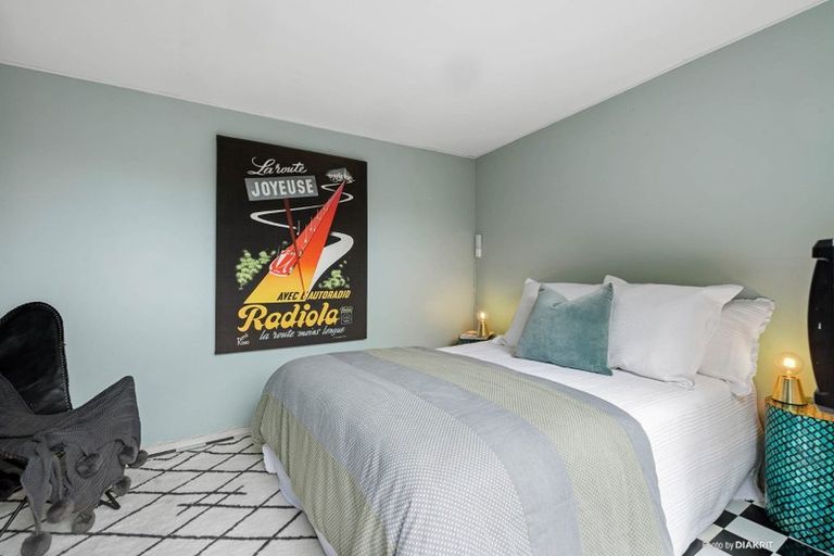 Photo of property in 30b Collier Avenue, Karori, Wellington, 6012