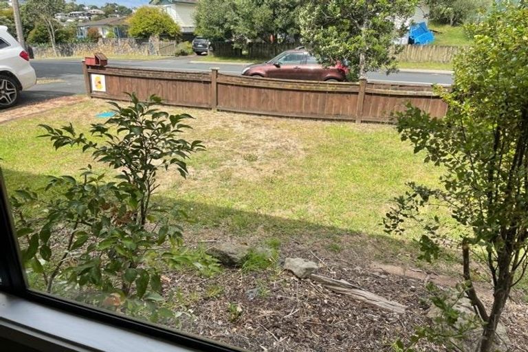 Photo of property in 104 Spinella Drive, Bayview, Auckland, 0629