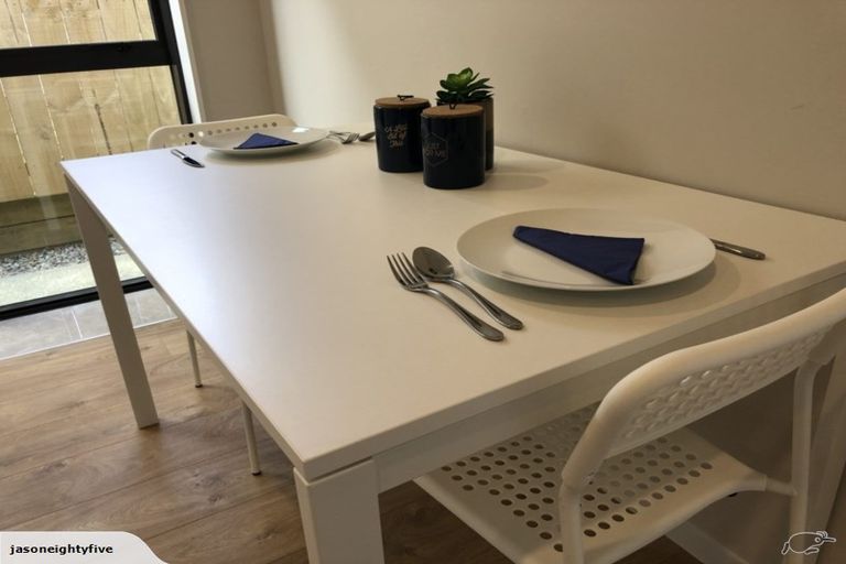 Photo of property in 15 Casheltown Way, Flat Bush, Auckland, 2019