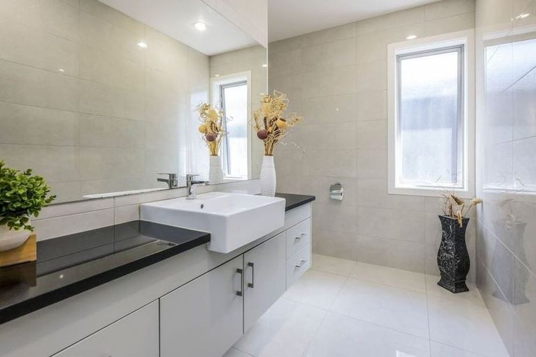 Photo of property in 6 Milano Boulevard, Karaka, Papakura, 2113